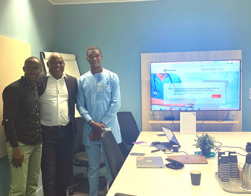 AFRIQCARE et l’association SANTE EN ENTREPRISE (SEE) concluent un partenariat pour accélérer le déploiement de Caravanes santé 3.0 sur le continent africain